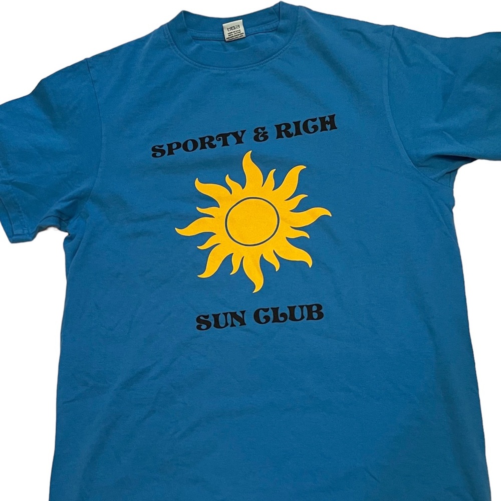 SPORTY & RICH Tee in a size small ! “SUN CLUB”